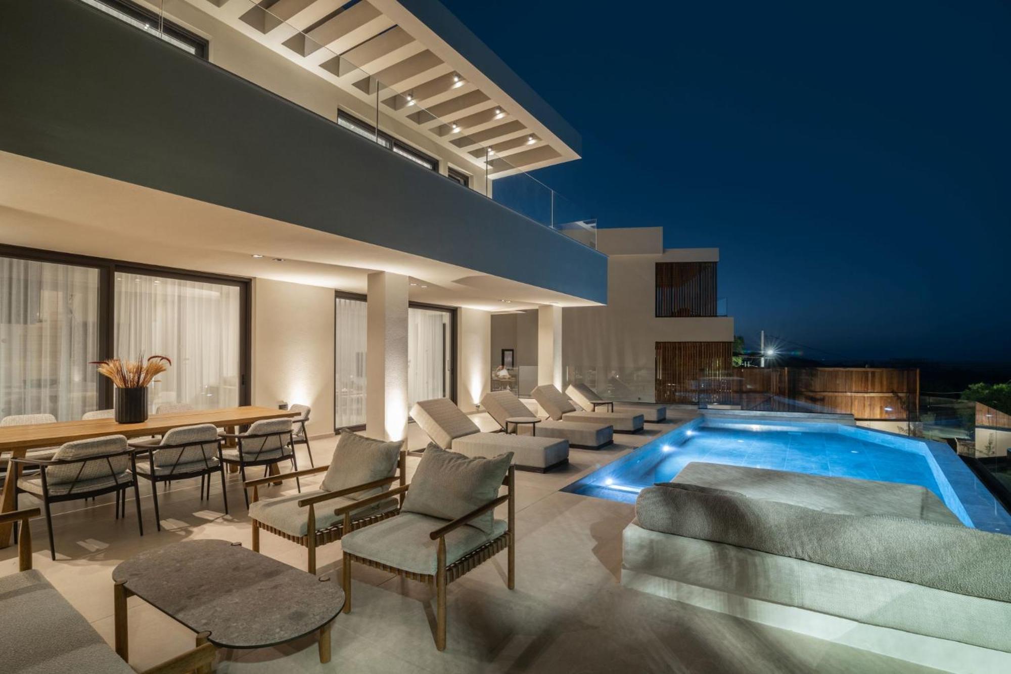 Gioarde Luxury With Private Pool & Sea Views, By Zantewize וילה *